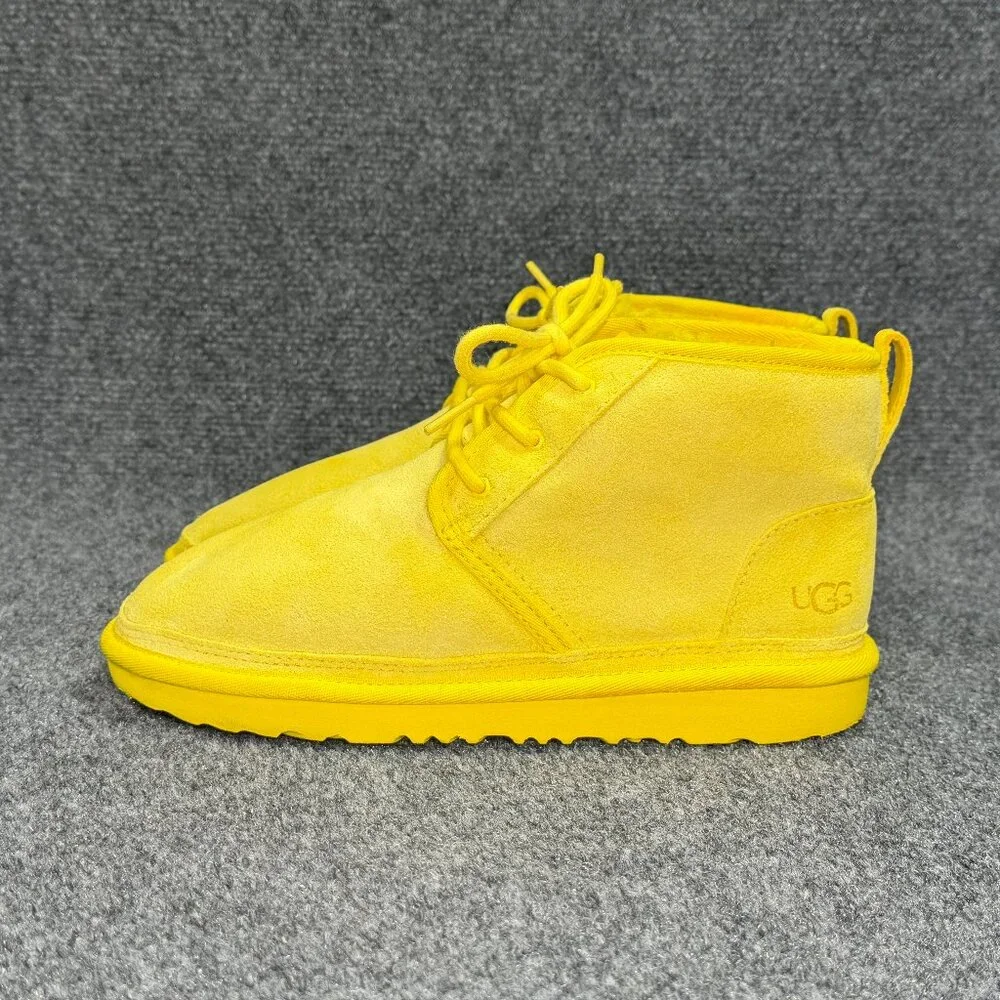 UGG Neumel II Boot Girl's Size‎ 6 Yellow Suede Mid Lace Chukka Winter Sneakers